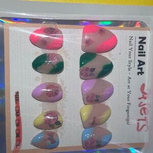 Floral Press-On Nails Set - Pink, Green, Yellow